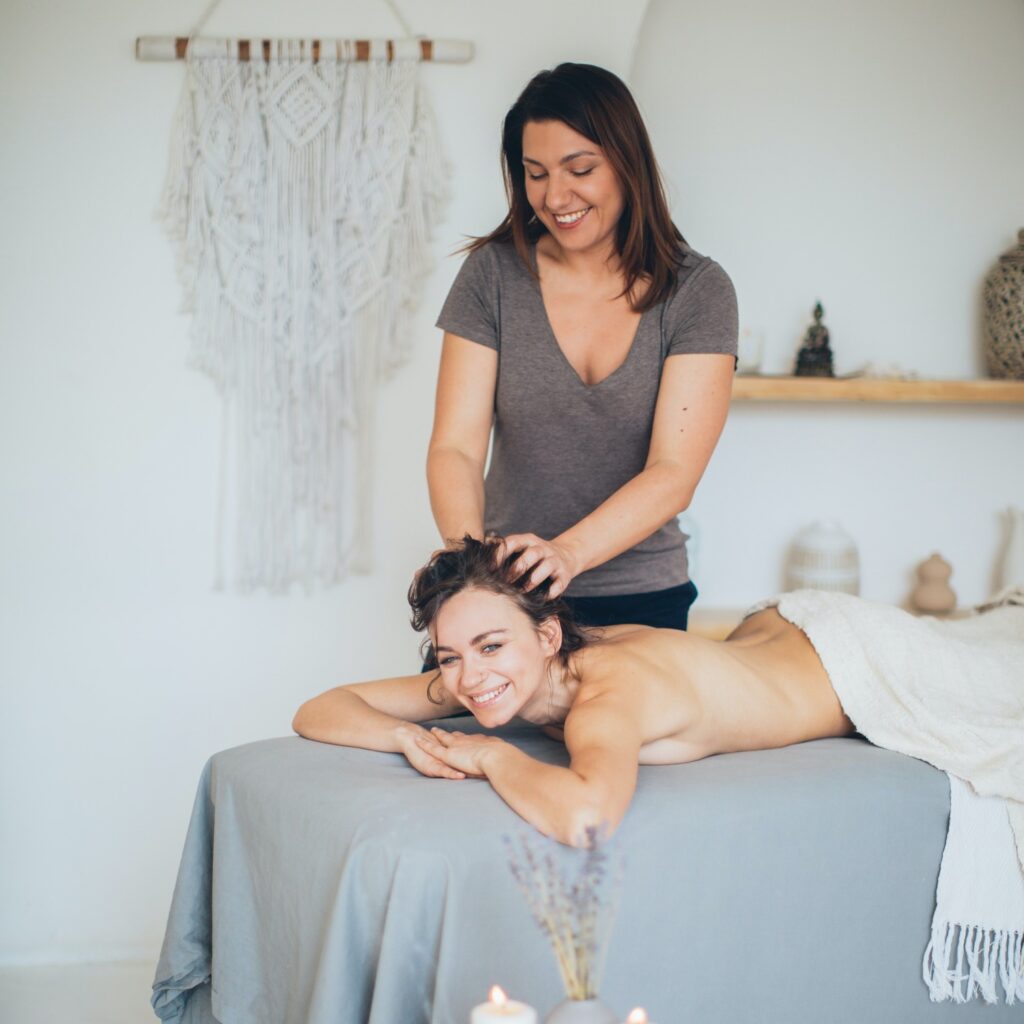 Trade Often

4 Steps to Becoming a Badass Massage Therapist

Blog post by Na'masaje - Bodywork with a Twist.